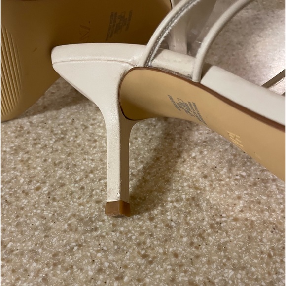 Zara, cream, wore two times. Too big for my narrow foot. Size 6 1/3-Euro 37. - Picture 2 of 10